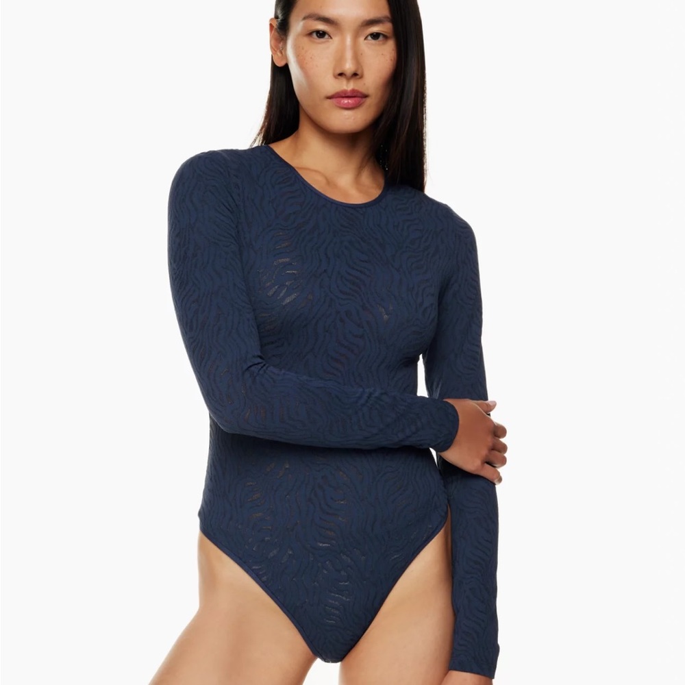 Aritzia Babaton bodysuit size M